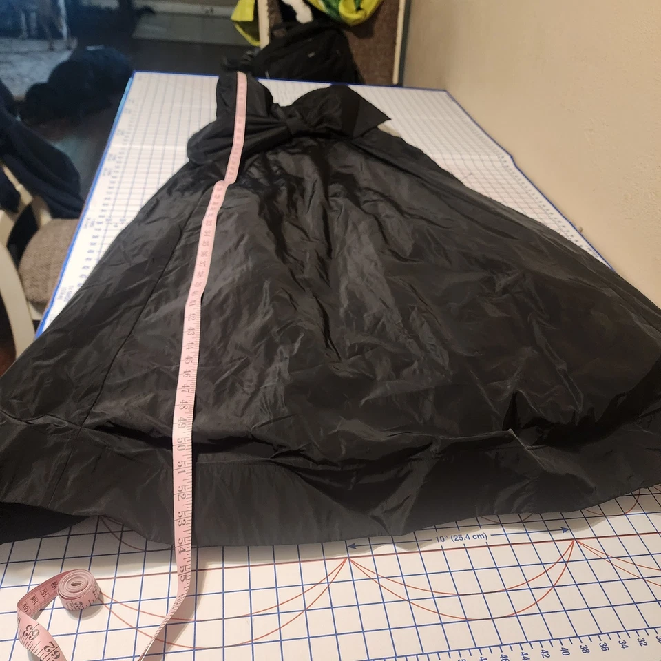 Donna Karan VESTIDO DE BAILE DE TAFETÁN CON LAZO NUEVO CON ETIQUETAS Negro Talla 16 Foto 2 de 4