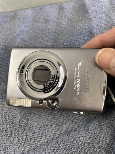 Canon PC1209 PowerShot SD800 IS Elph 7.1MP Digital Camera W/Charger Tested