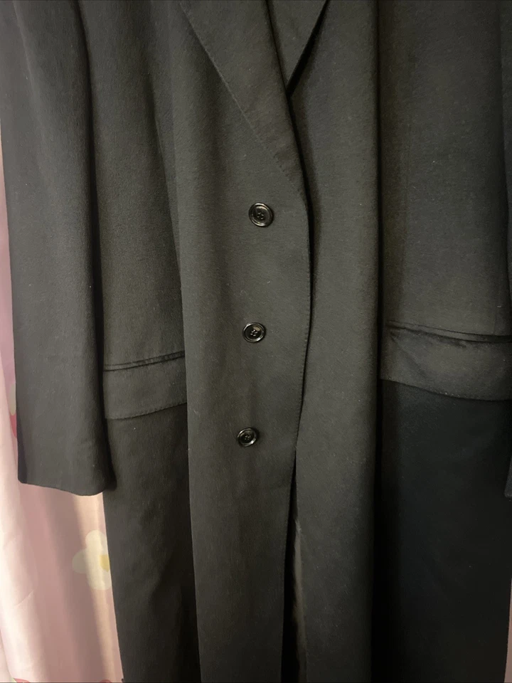 Gabardina de lana y cachemir tela Loro Piana, hecha en Italia MARCA: TED LAPIDUS Foto 2 de 4