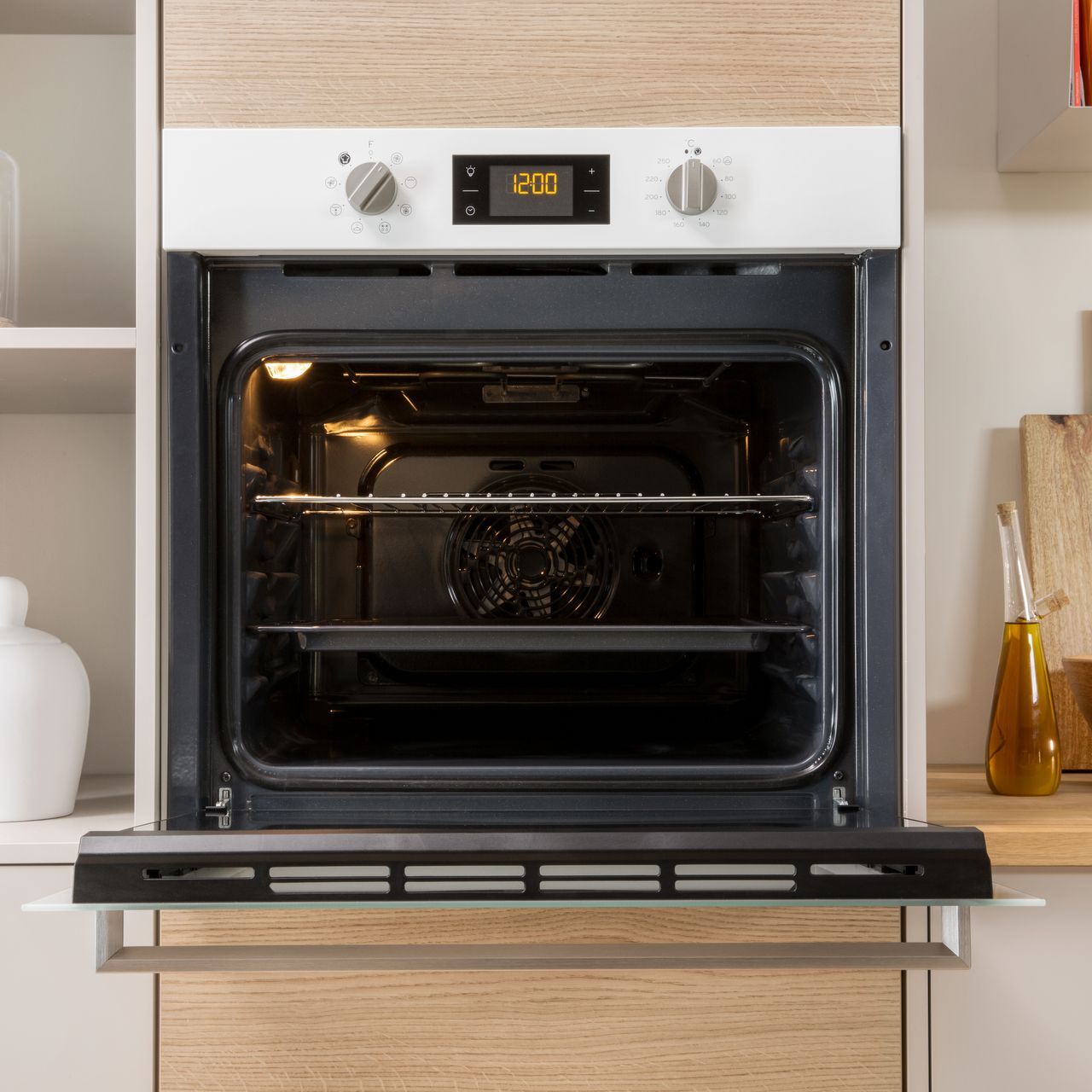 Indesit IFW6340WH Aria Built In 60cm A Electric Single Oven White