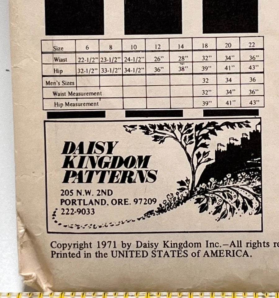 1971 Vintage Daisy Kingdom SPORTS OVERALL Skiing Fishing Jumpsuit Waist 22.5-36" - Image 4 of 4