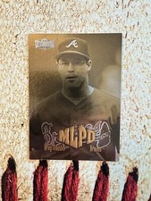 1999 Skybox Metal Universe-Greg Maddux W/The Atlanta Braves.FREE BOX OF CARDS.