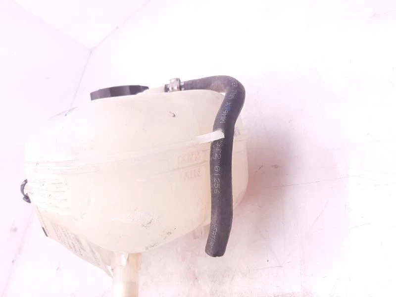 Depósito de refrigerante 2,0 L para Dodge Dart 55111471ae 2013-2016 Foto 2 de 4