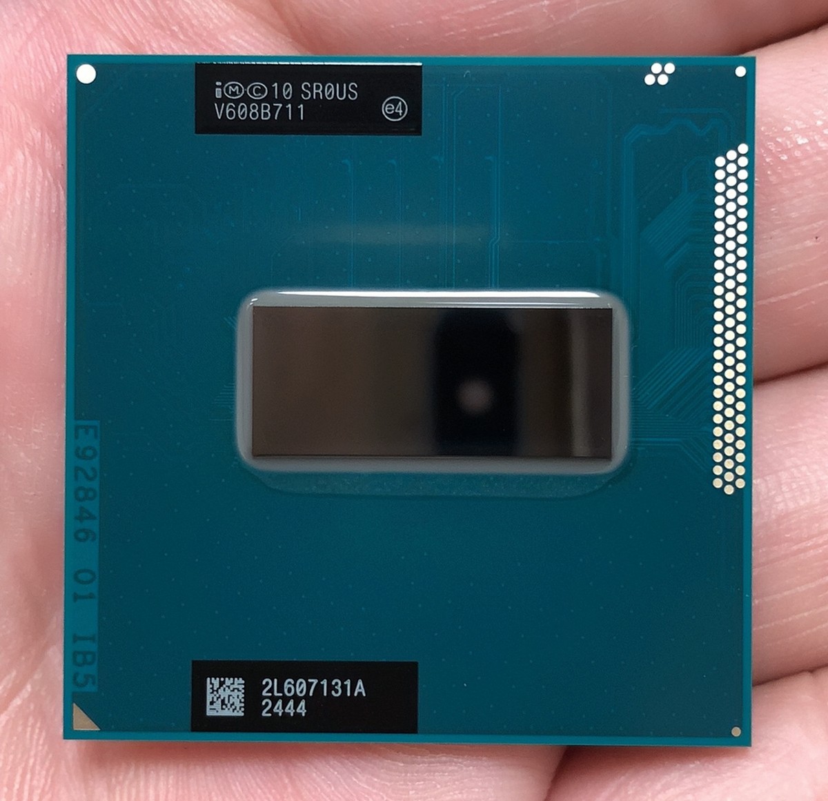 Intel Extreme i7-3940XM 3.00-3.90GHz Quad Core 8MB Socket G2 SR0US