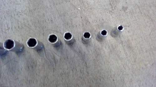 Vintage Craftsman 1/4 inch drive socket set, metal case, =V= and :V: sockets - Picture 15 of 21