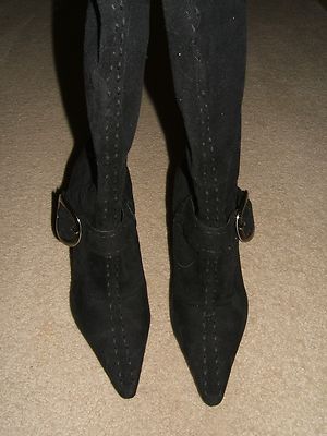 BCB GIRLS BLACK VELVET LADIES SIZE 9.5 BLACK BOOTS (NEW)