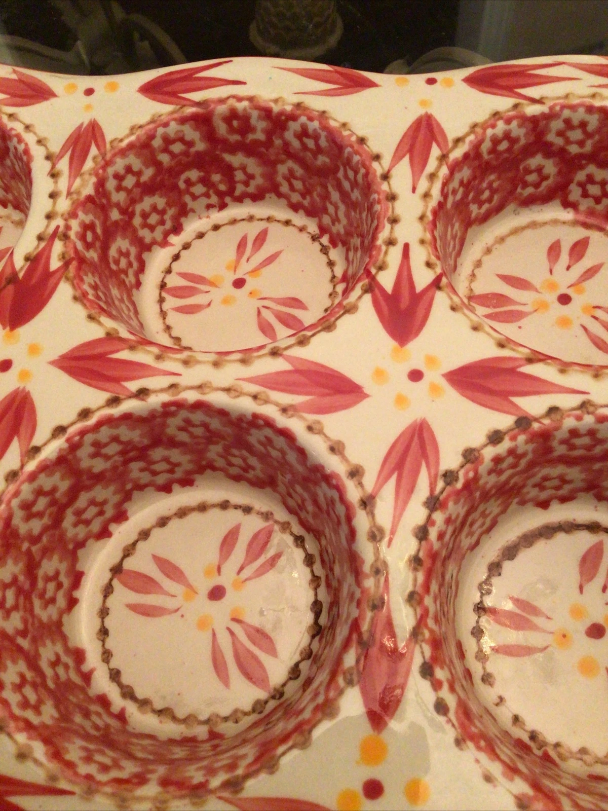 temp-tations bakeware Muffin Ovenware. Old-world.