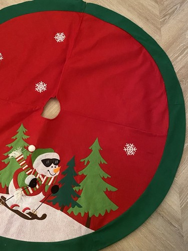 Schneemann Skifahrer & Baum Weihnachtsbaum Rock 36 cm Durchmesser, rot mit grünem Rand - Bild 3 von 7