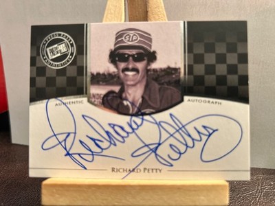 2009 Press Pass Authentics King Richard Petty Autograph card