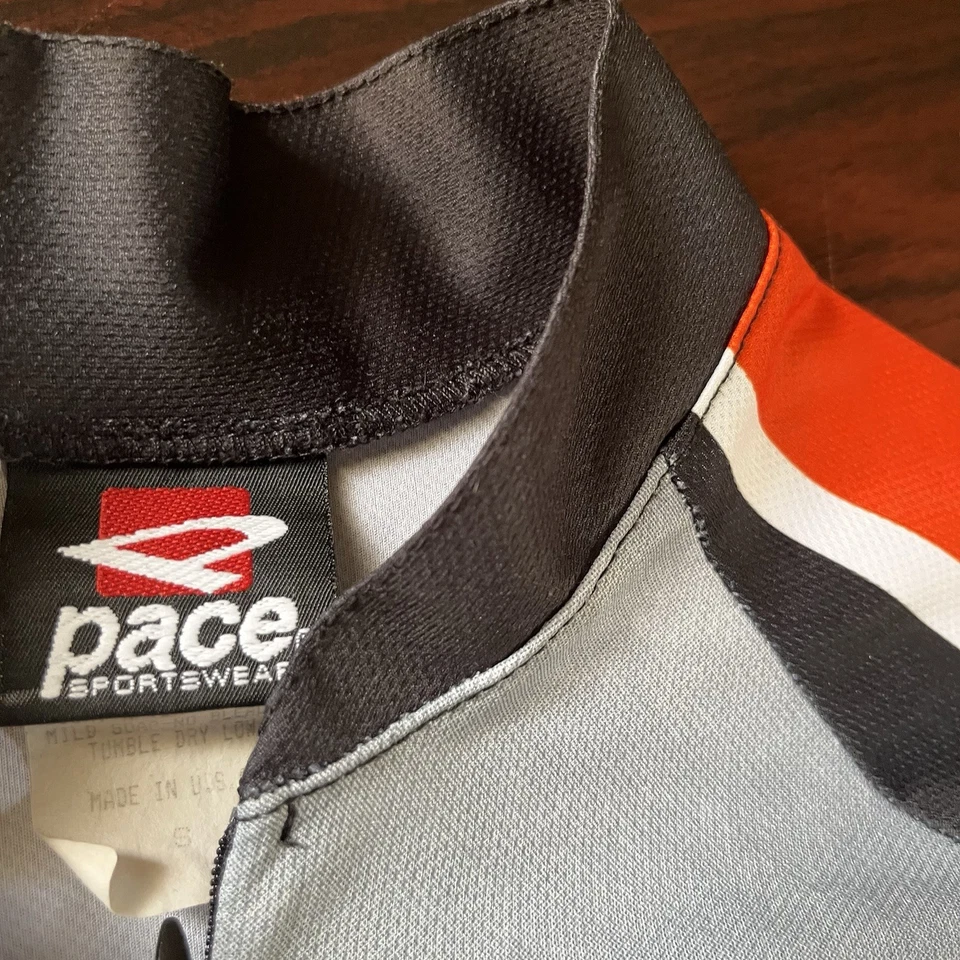 Camiseta deportiva vintage Pace para ciclismo aerotransportada hecha en EE. UU. talla pequeña Foto 2 de 4