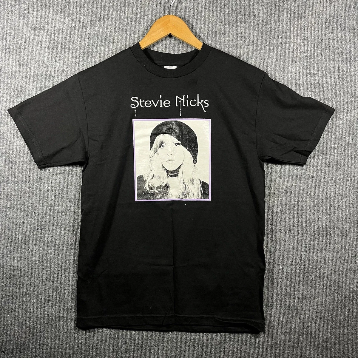 Maglietta Unisex Gildan 5000 Nera Anni '80 - Stevie Nicks Fan Gift, Vintage Music T-shirt - Foto 3