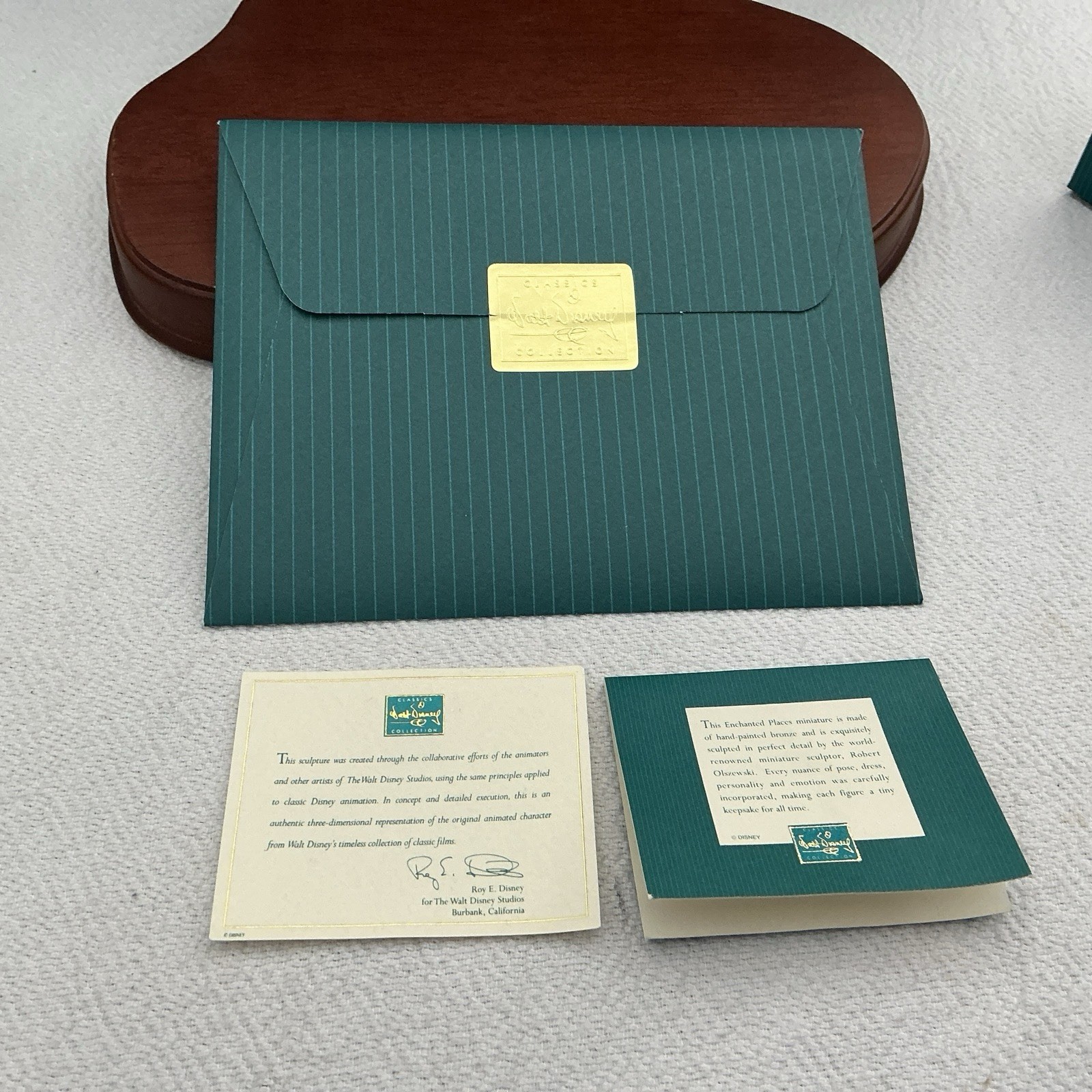 WDCC Enchanted Places The Little Mermaid “Ariel's Secret Grotto” w/Ariel &…-Read