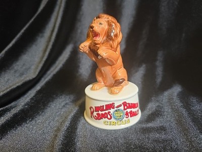1983 RINGLING BROTHERS BARNUM & BAILEY CIRCUS LION CERAMIC 