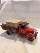 Vintage ERTL Budweiser 1931 Hawkeye Crate Diecast Bank 1/34 Scale