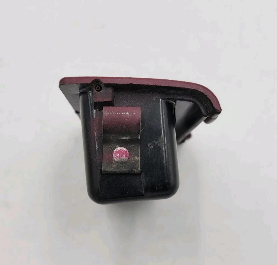 Chevrolet Lumina 1990-1994 cupé 2 puertas asiento trasero cenicero OEM rojo 10133360 Foto 3 de 4
