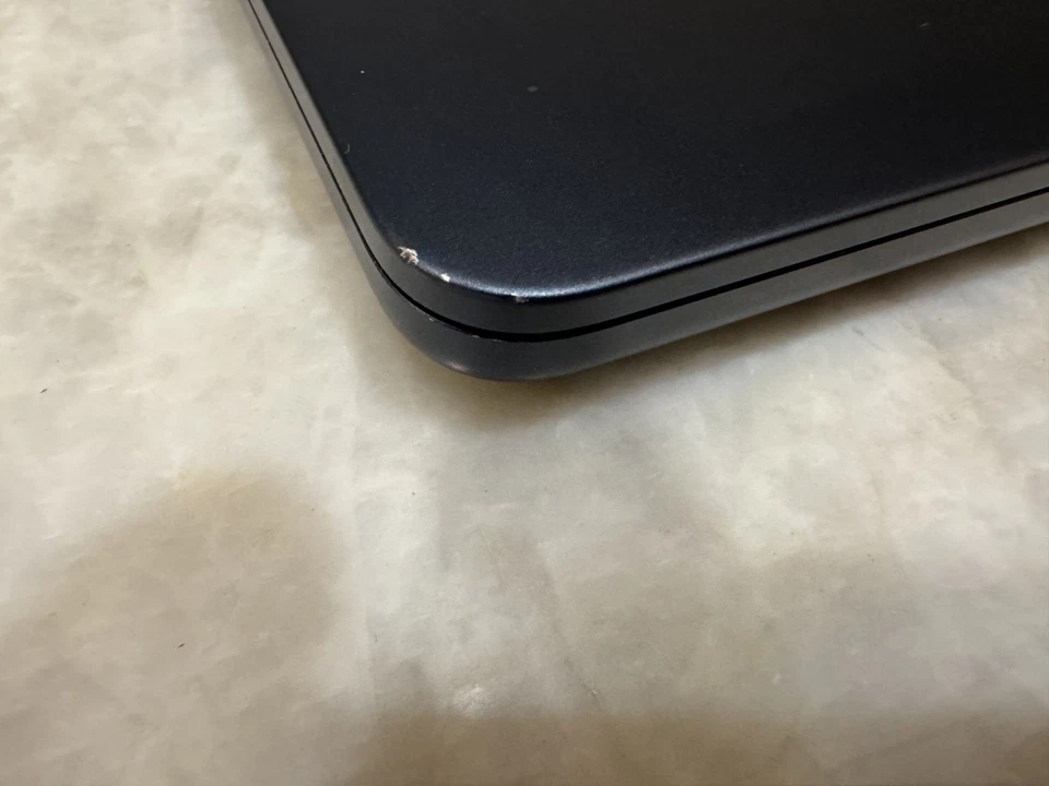 Apple MacBook Air 15" (2023, 2TB SSD, M2, 24GB RAM, AppleCare+) Laptop - Image 3 of 4