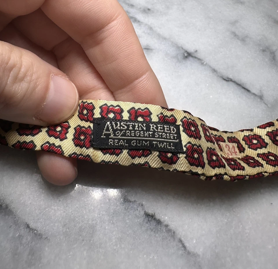 Pajarita Austin Reed Vintage 100% Seda Goma Sarga Extremo Cuadrado Geométrica Auto Corbata Foto 3 de 4