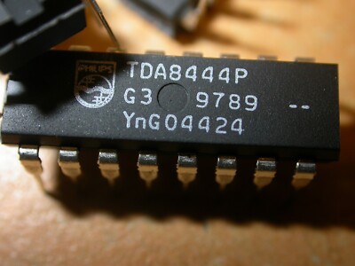 TDA 8444P 8 Fach 6-bit DACs mit I2C-bus  Philips DIP16 Ersatzteil L#020-4