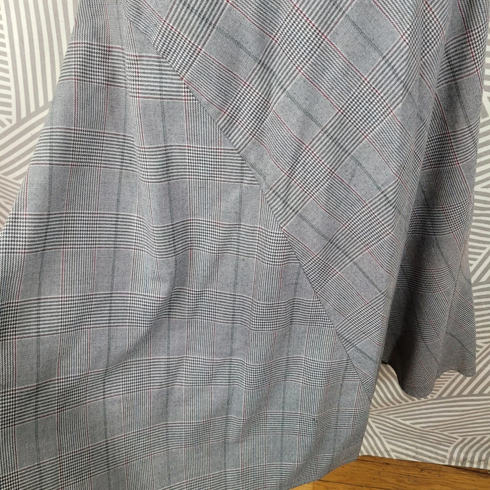 Falda Dressbarn Talla 10 Dark Academia Royalcore Midi Larga a Cuadros Gris Rojo De Colección Foto 4 de 4