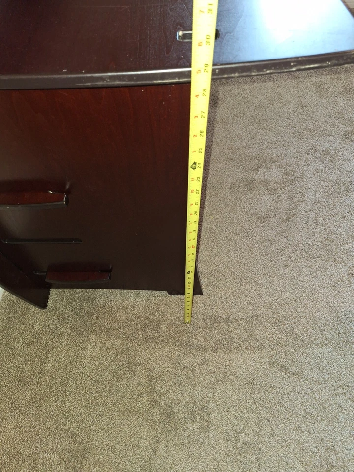 Прямой офисный стол Legare с полкой для аксессуаров для стола темное дерево - Изображение 4 из 4