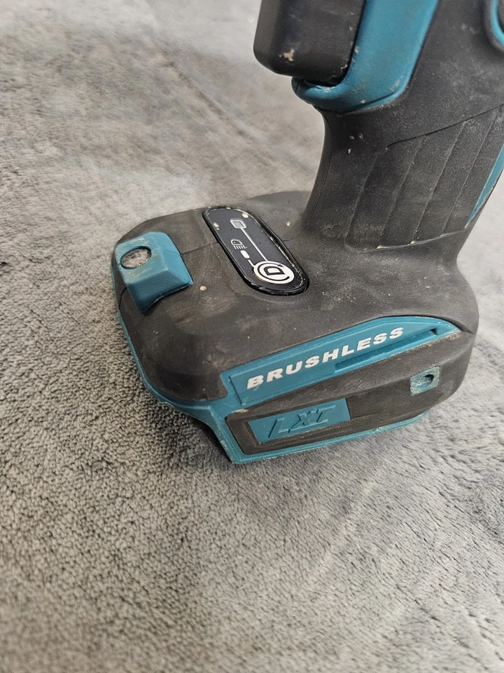 Makita DFS251 18V LXT 18V Brushless Drywall Screwdriver DFS 251 - Image 4 of 4