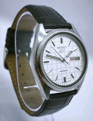 Vtg 1984 Seiko 5  Day Date 7009-3040 Automatic White Grid Dial 37mm Gents Watch
