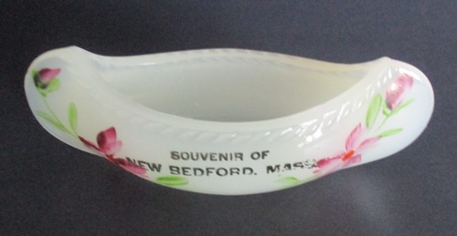 Circa 1920's Souvenir Tiffin Clambroth Glass Canoe New Bedford Massachusetts