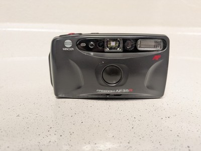 Minolta Freedom AF35R FP And Shoot Camera 35mm WORKS - Needs Film