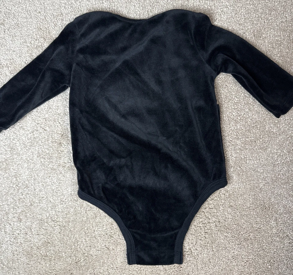 Jordan Legacy Bebé Conjunto 3 Piezas-Body, Pantalones, Gorra Negro y Dorado 0-6 Meses Foto 3 de 4