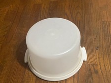 Tupperware Cake Keeper Harvest Gold 684 Base 683 Seal 