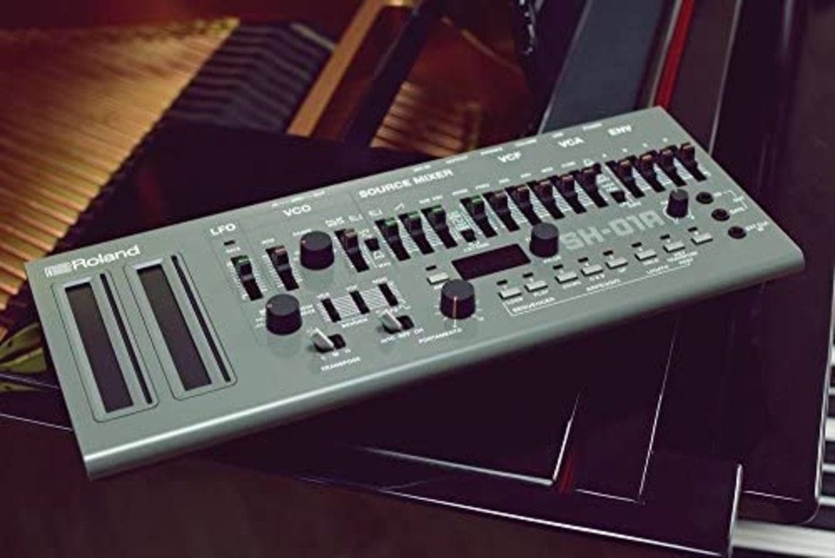 Roland Boutique SH-01A Sound Module Synthesizer Free Ship w Roland Boutique SH-01A Sound Module Synthesizer Free Ship w