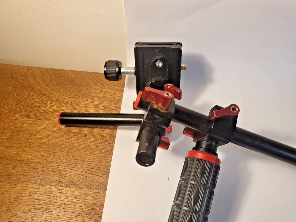 Small Shoulder Steady Rig for DSLR/Mirrorless Video Camera  with Quick Release - Image 2 of 4