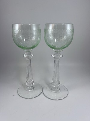 VAL SAINT LAMBERT?? GREEN WINE GOBLETS SET OF 2 URANIUM UV