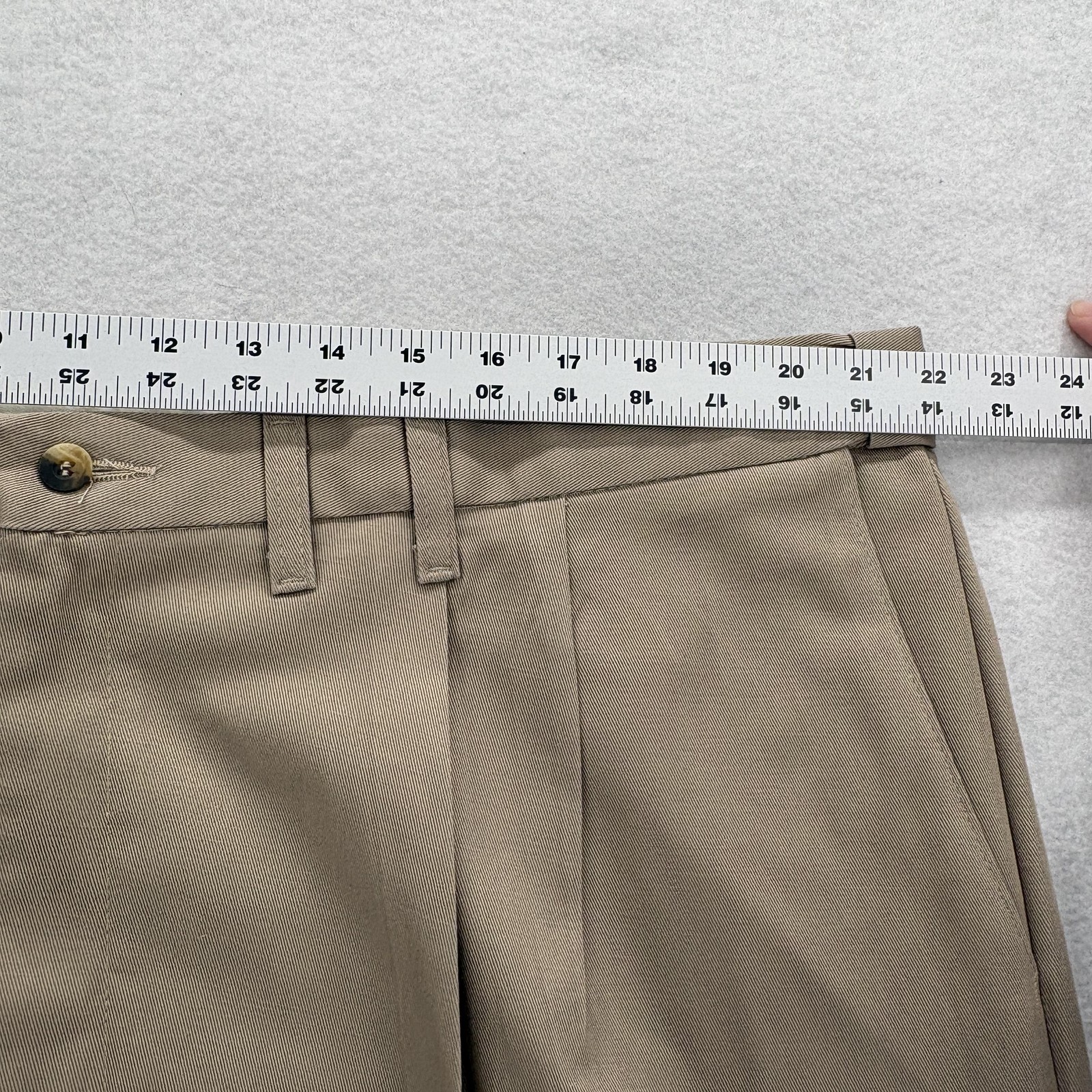 Wrangler Timber Creek Perfect Fit Pants Mens 44x30 Beige Pleated Khaki Workwear thumbnail 5