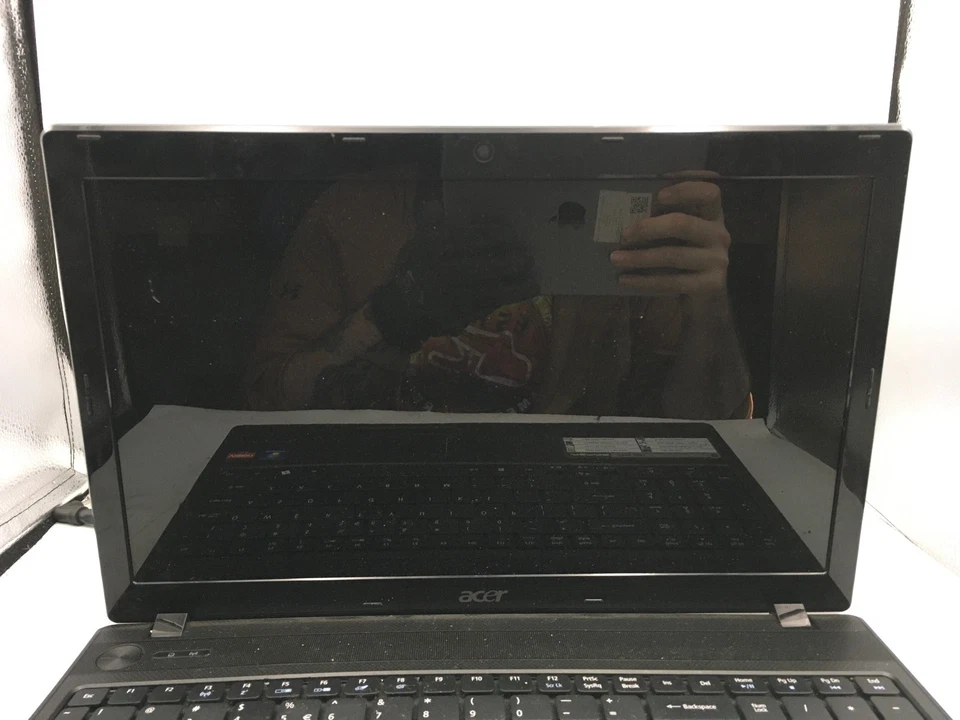 ACER ASPIRE 5552 3691 - FOR PARTS/NO POWER - AMD ATHLON X2 - NO RAM - READ - BB - Image 2 of 4