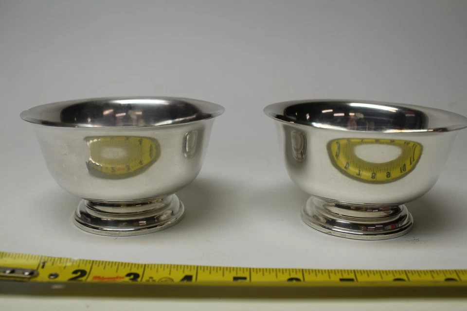 Juego de cuencos de reproducción Sterling emparejados de Shreve & Co. Paul Revere 432 g en total Foto 2 de 4