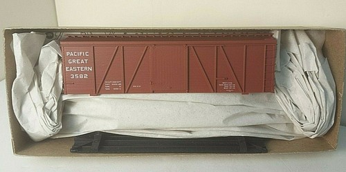 Pacific Great Eastern Railroad 36' Fowler Box Car 3582 Accurail Kit 1160 HO | Zustand: New