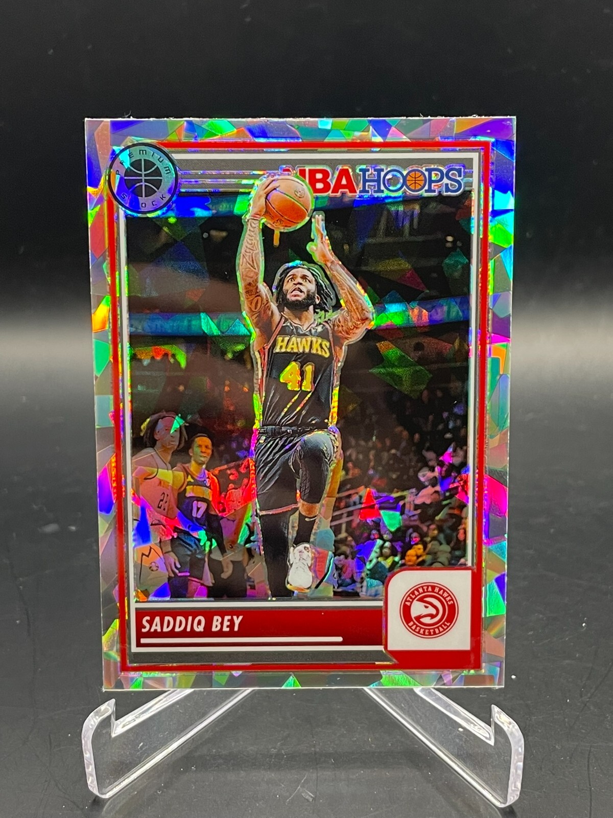2023-24 Panini NBA Hoops Premium Stock cracked ice Prizm #17 Saddiq Bey