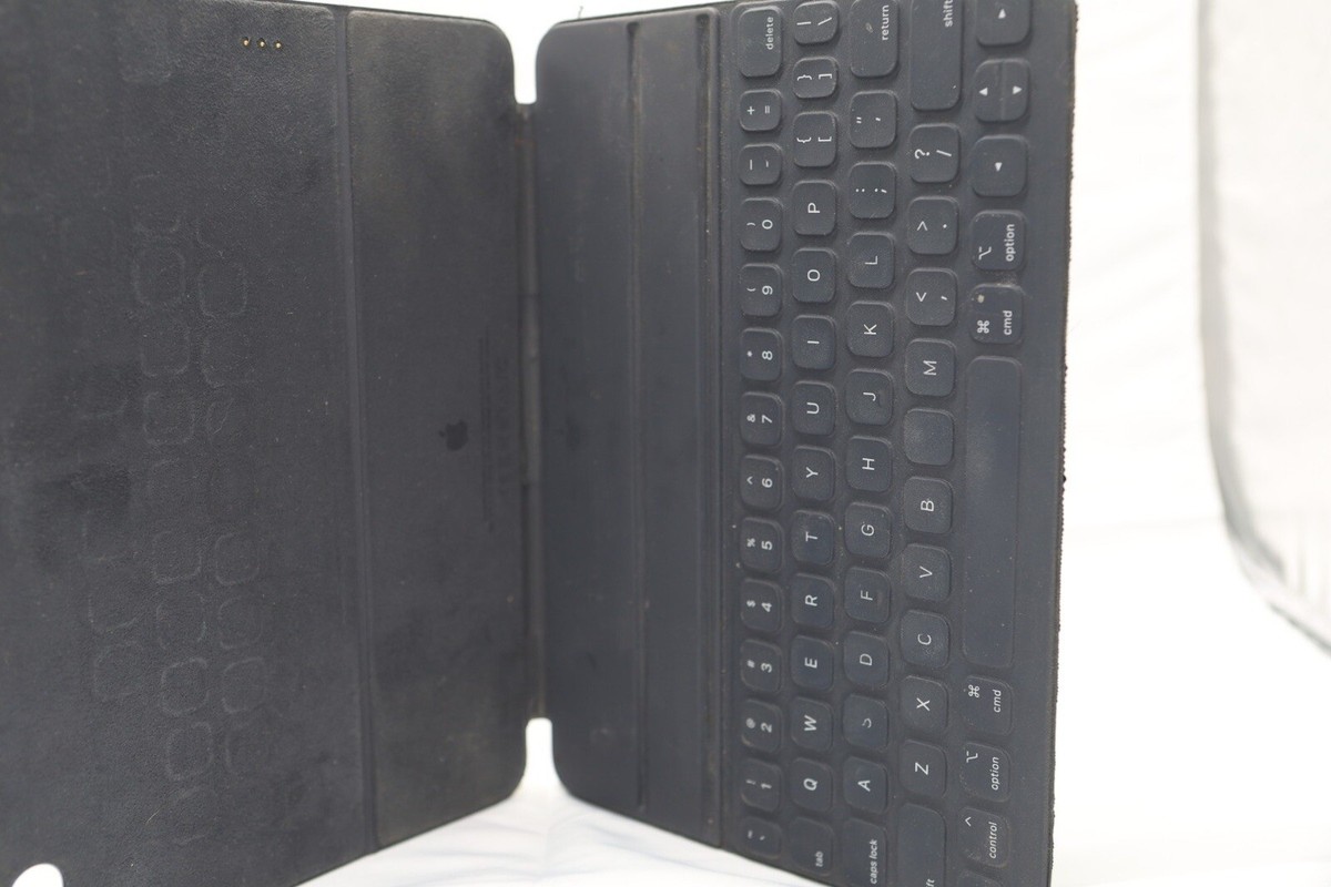 Apple Smart Keyboard Folio 11