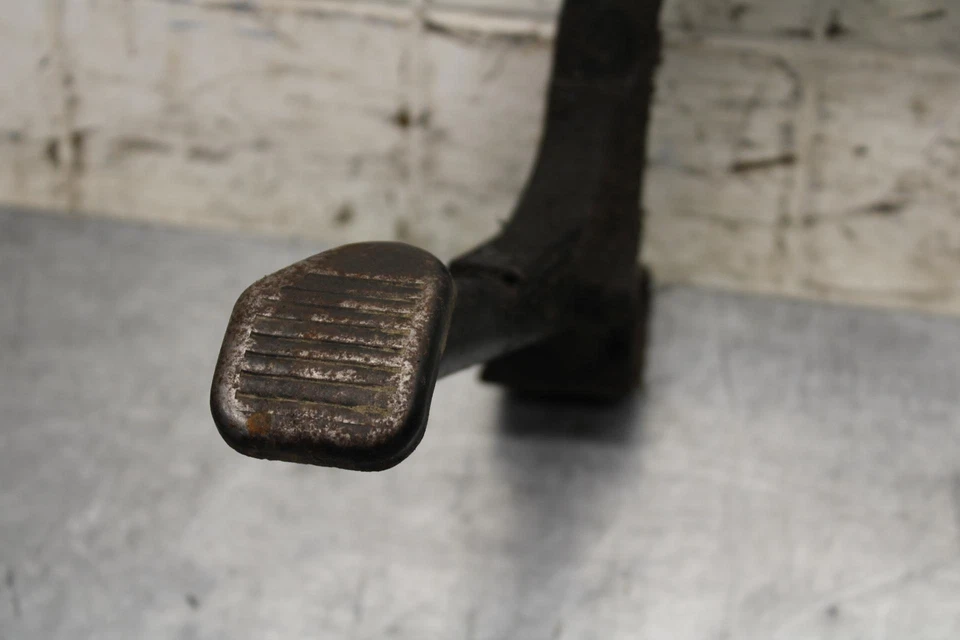 Suzuki Bandit 1200 GSF1200S 1997 soporte principal central BB559 Foto 2 de 4