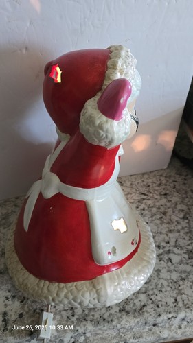Mold Ceramic Santa And Mrs. Claus Figures - Picture 6 of 24