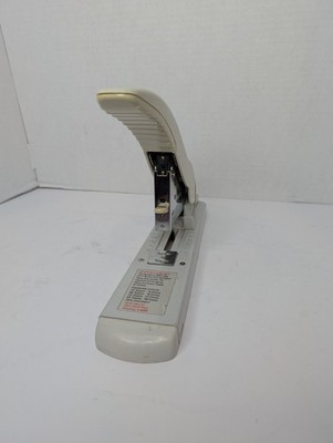 Swingline Model 390 Heavy Duty Stapler 160 Sheet Capacity  1/4 to 3/4 Staples