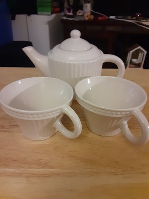 Harbor East ''Tea for Two'' white set from the ''Let Us Entertain You'' Series!