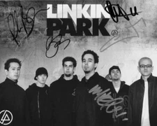 REPRINT - LINKIN PARK Chester Bennington Signed  8 x 10 Glossy Photo Poster RP