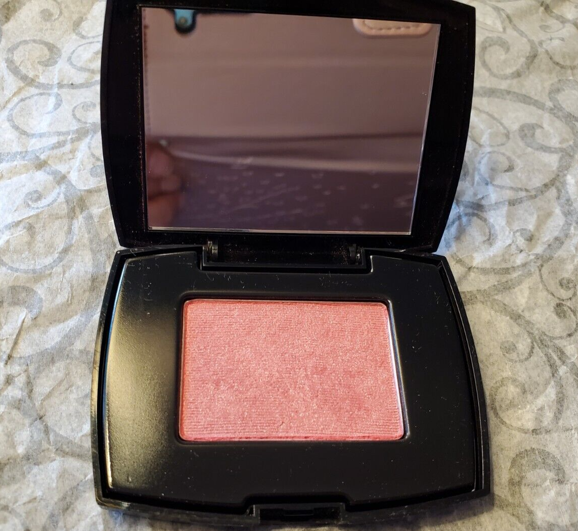 Blush Subtil Shimmer Pink Pool Delicate OilFree Powder Blush