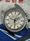 Vintage 1978 Q Timex Quartz Day Date Watch - Silver Dial - FOR PARTS OR REPAIR