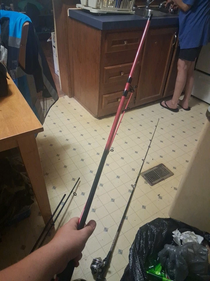 Pink 10$ The whole. Rod, close face 10$ The other 2. 5$ and 5$ - Image 3 of 4