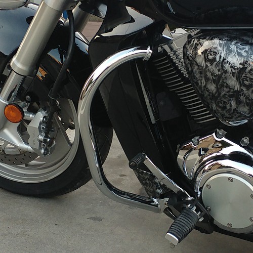 SUZUKI VZR1800 M1800R (2006-ON) pare-moteur chrome barres antichoc - Photo 3 sur 5