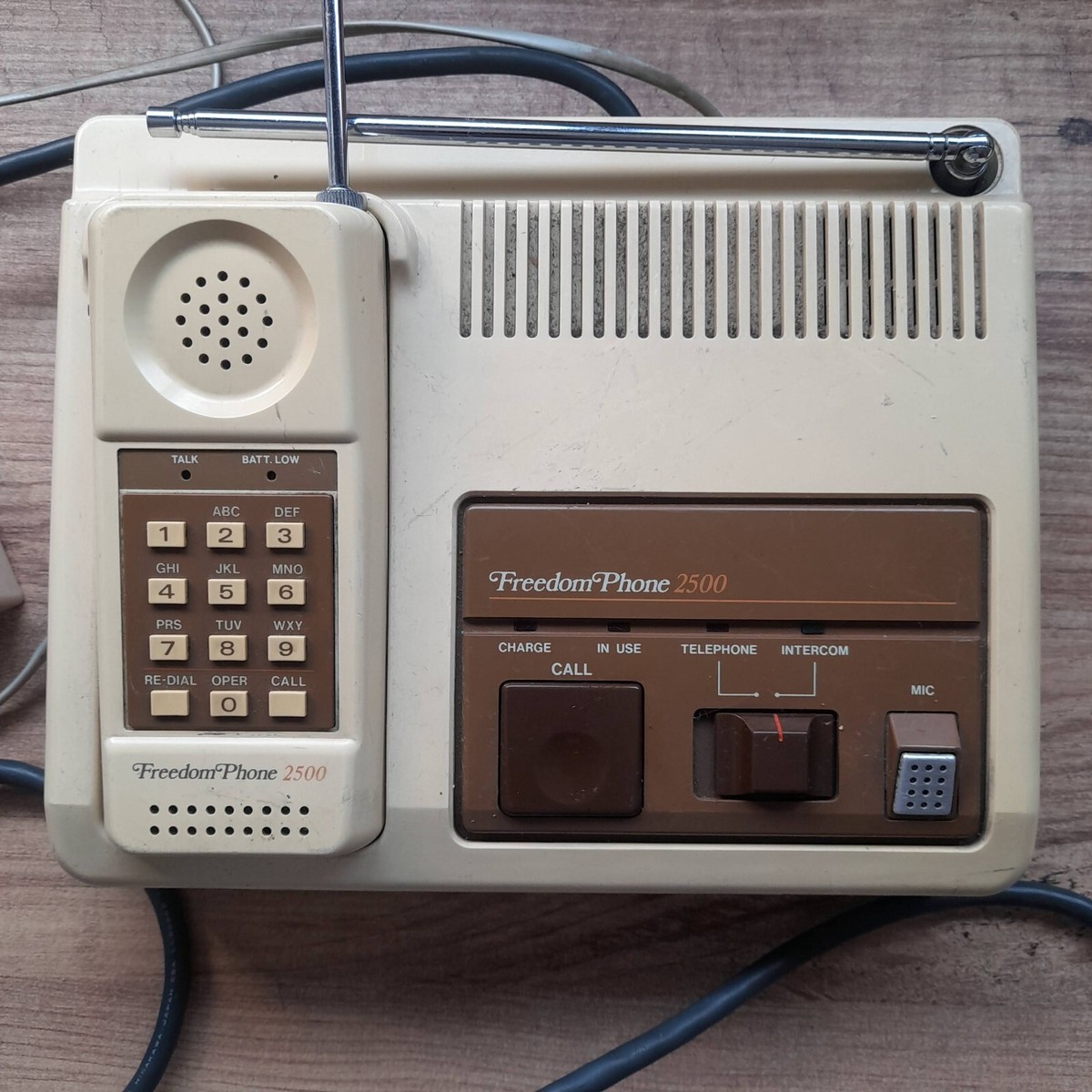 Vintage Freedom Phone 2500 Intercom Telephone Wall Mount Retro