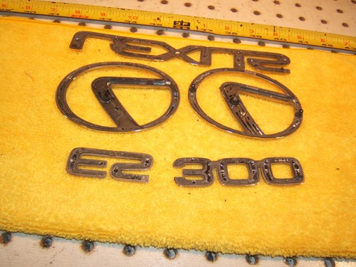 Lexus 1997 ES300 sedan Rear deck lid /hood CHROME plastic OEM 4 Emblems,NOT GOLD - Bild 12 von 12